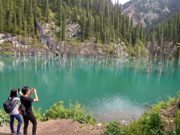 Озеро Кольсай и озеро Каинды