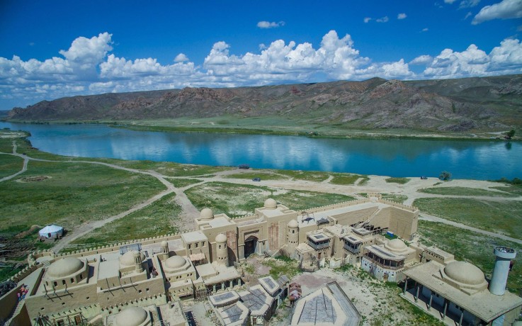 Река Или петроглифы Тамгалы Тас