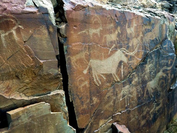 Река Или петроглифы Тамгалы Тас