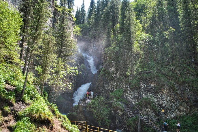 Тургеньское ущелье, водопад Кайрак 