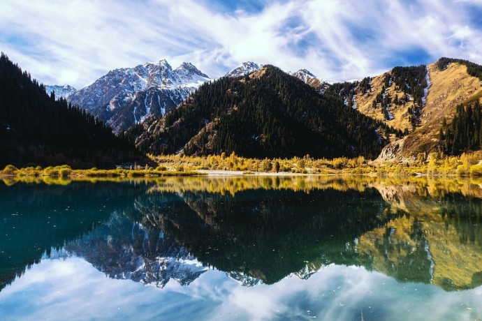 Тургеньское ущелье, Иссыкское озеро