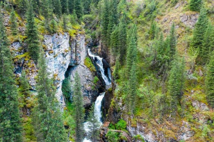 Водопад Кайрак, плато Ассы