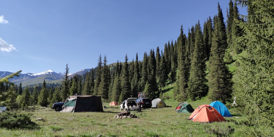 Водопад Текес и озеро Тузколь